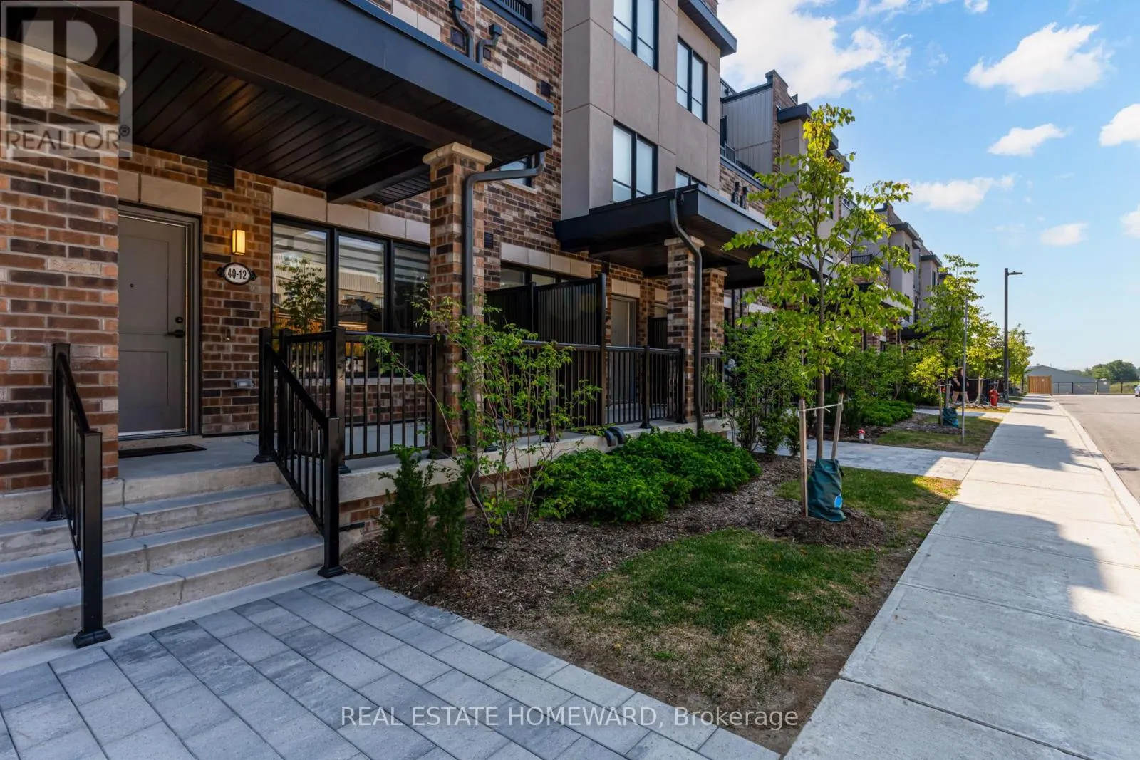 12 - 40 BAYNES WAY