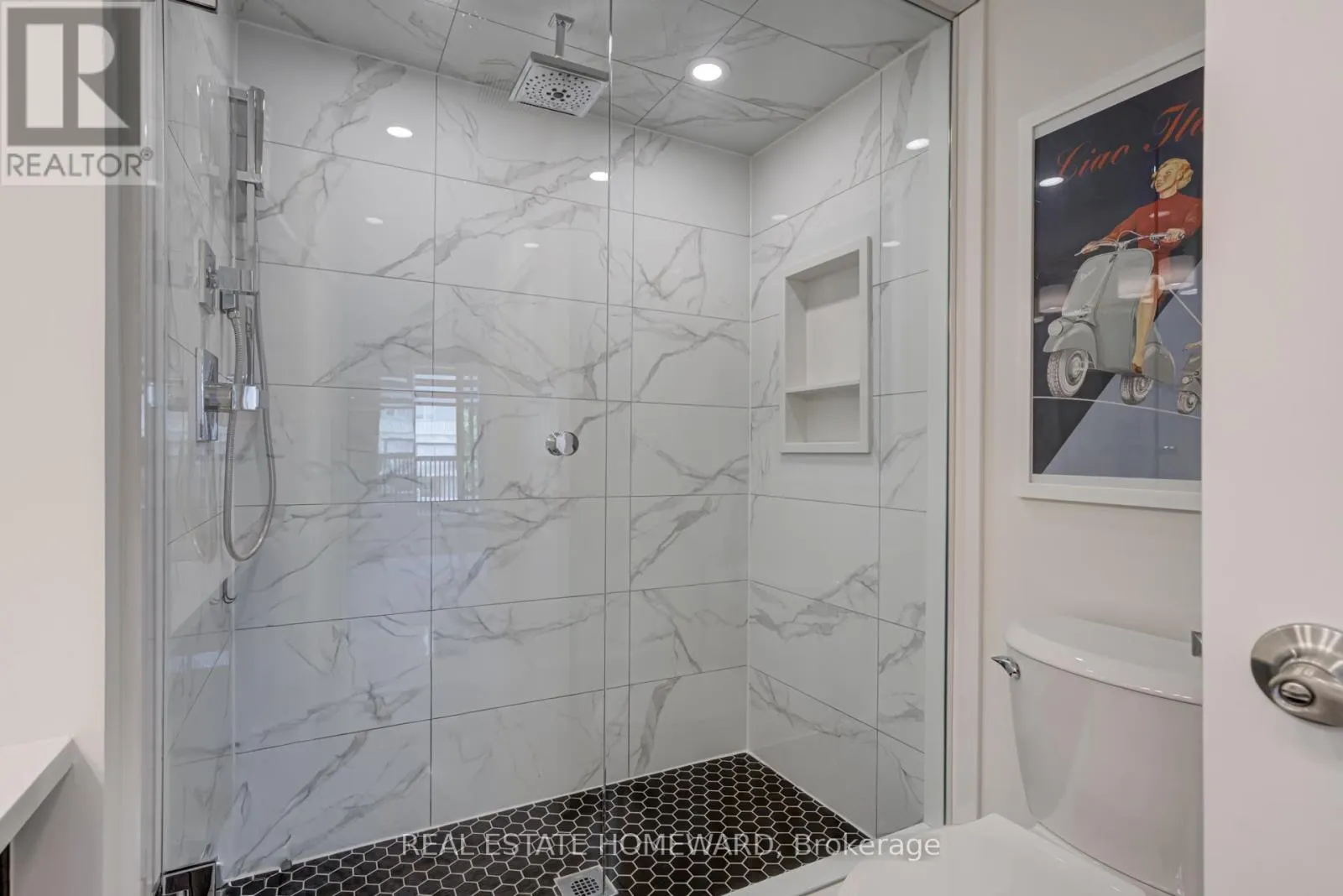 12 - 40 BAYNES WAY