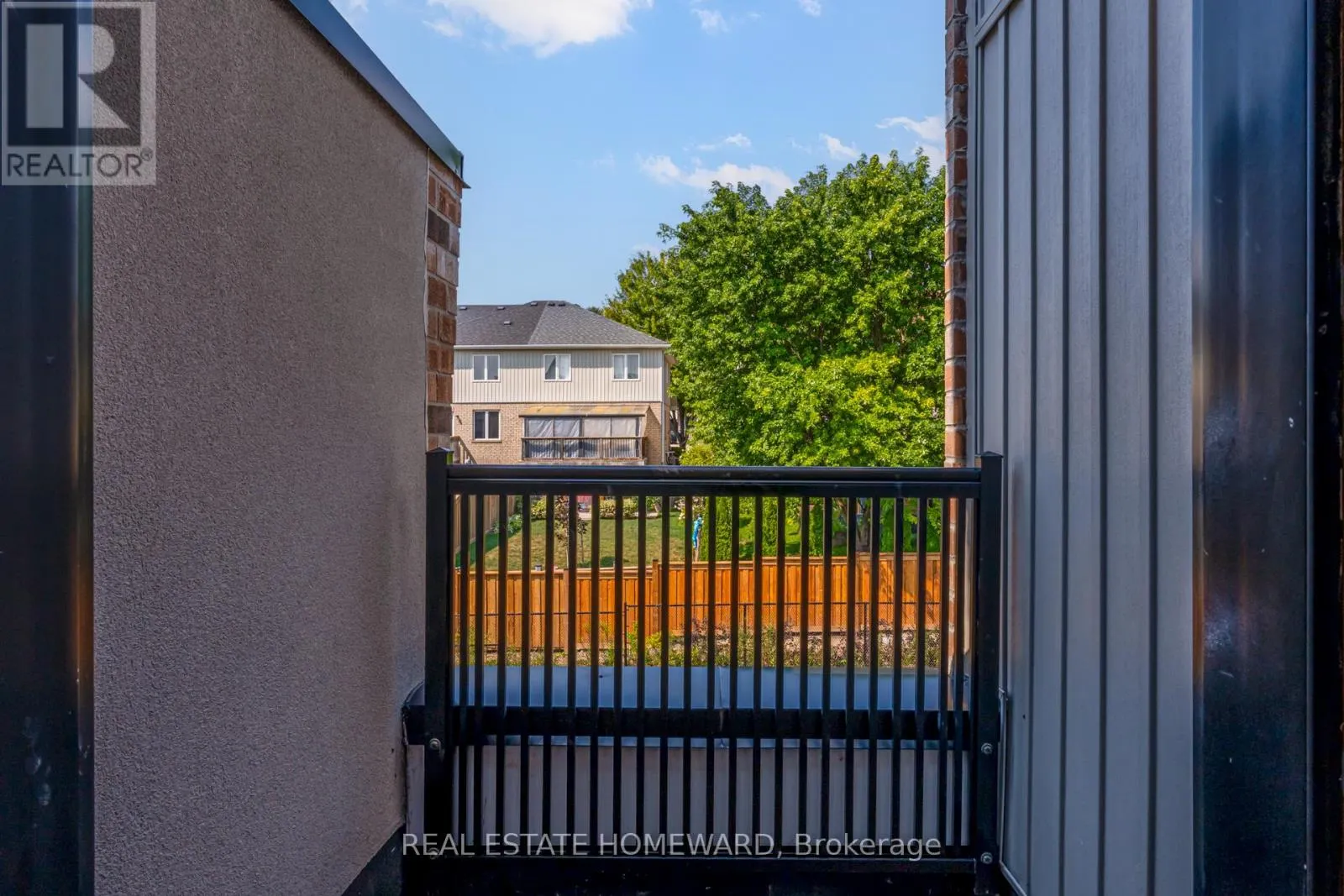 12 - 40 BAYNES WAY