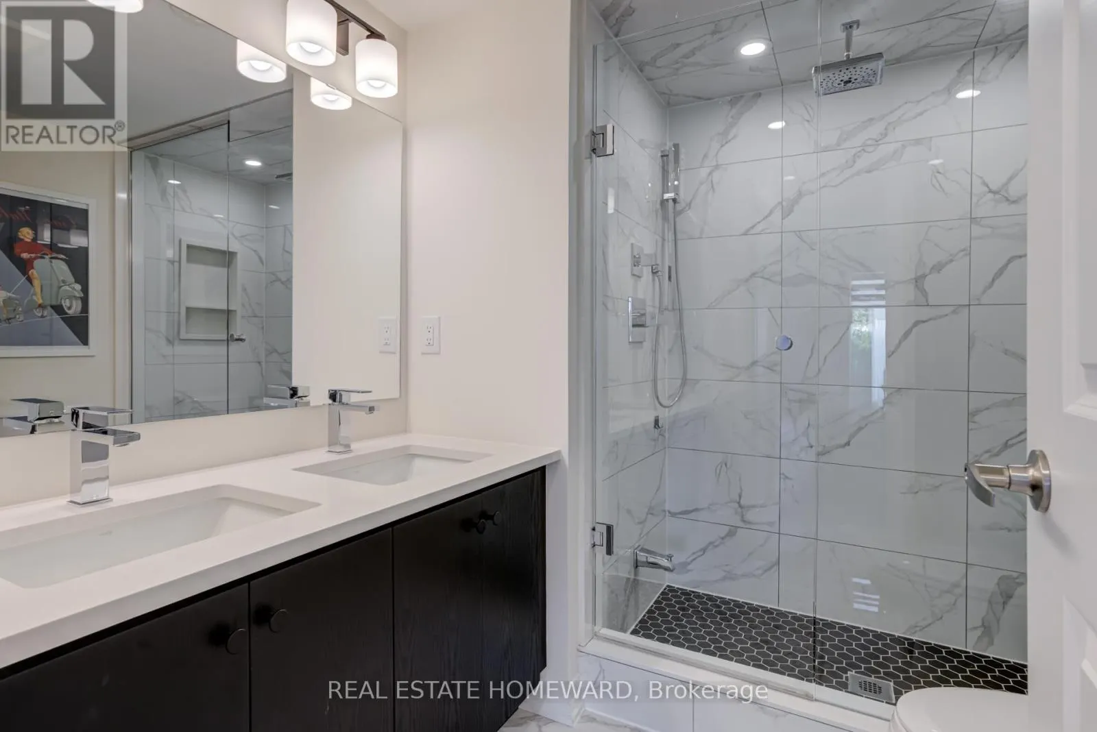 12 - 40 BAYNES WAY