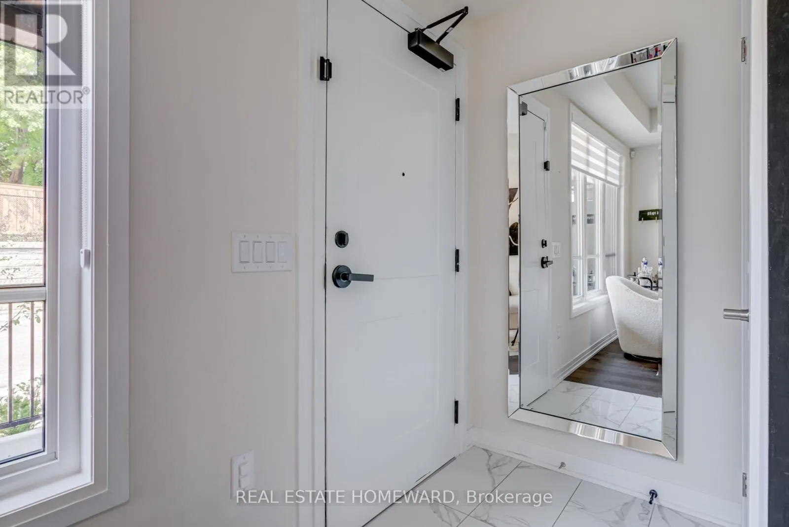 12 - 40 BAYNES WAY