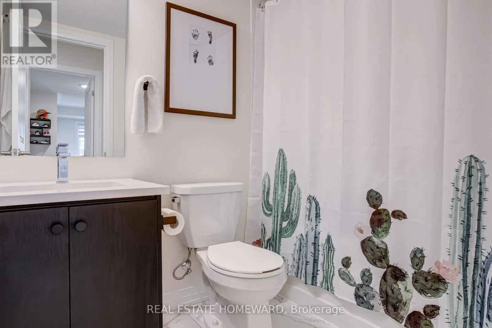 12 - 40 BAYNES WAY