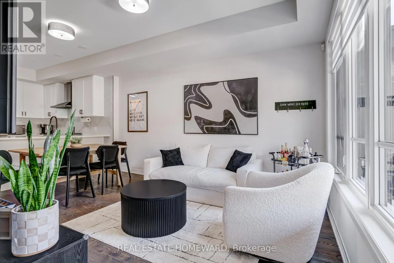 12 - 40 BAYNES WAY