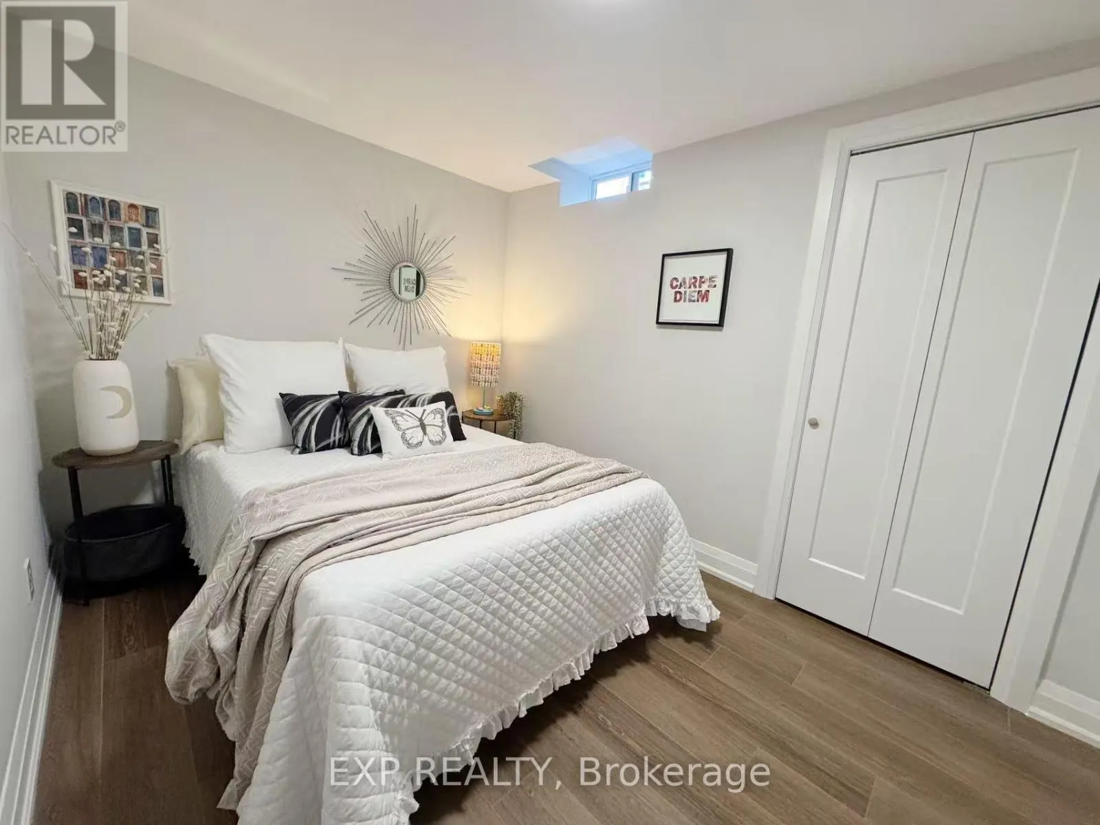 10 STRATFORD DRIVE