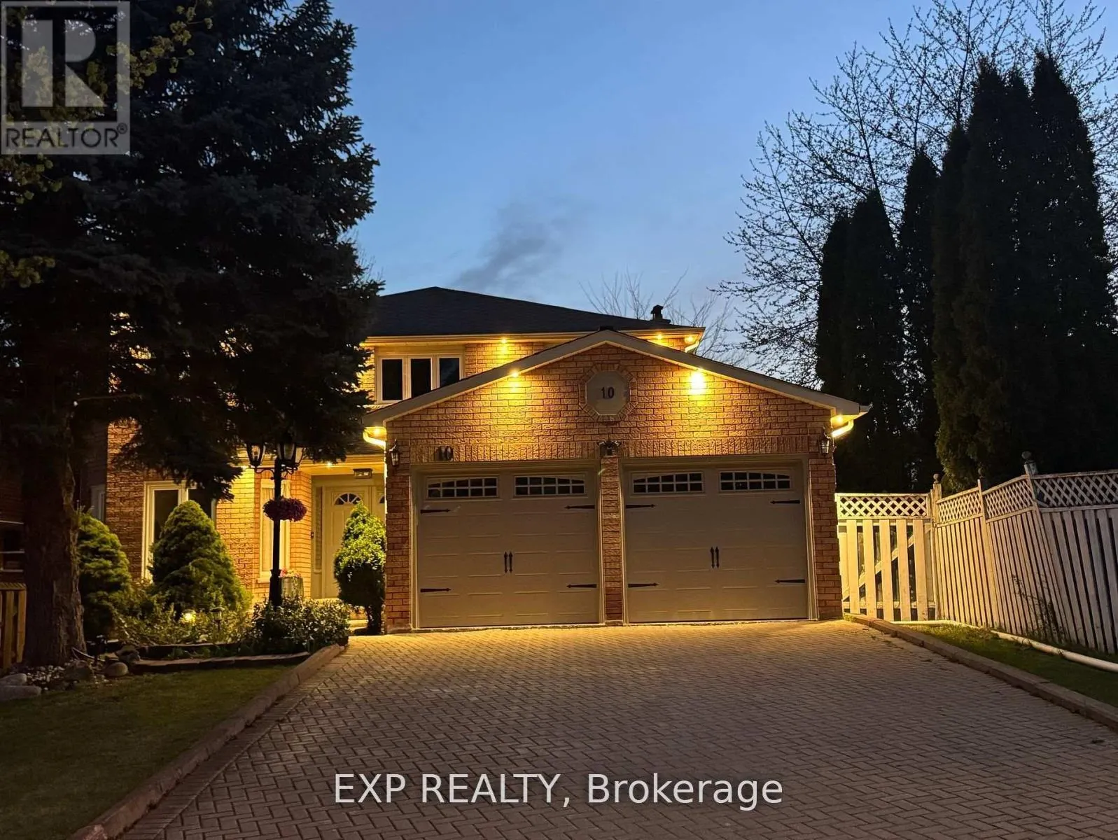 10 STRATFORD DRIVE