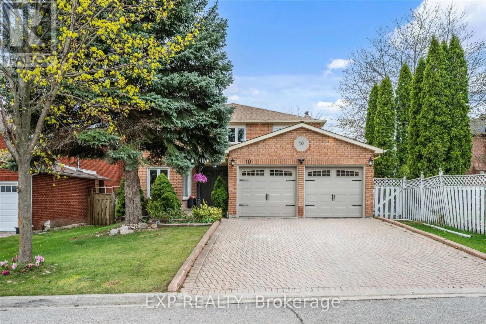 10 STRATFORD DRIVE