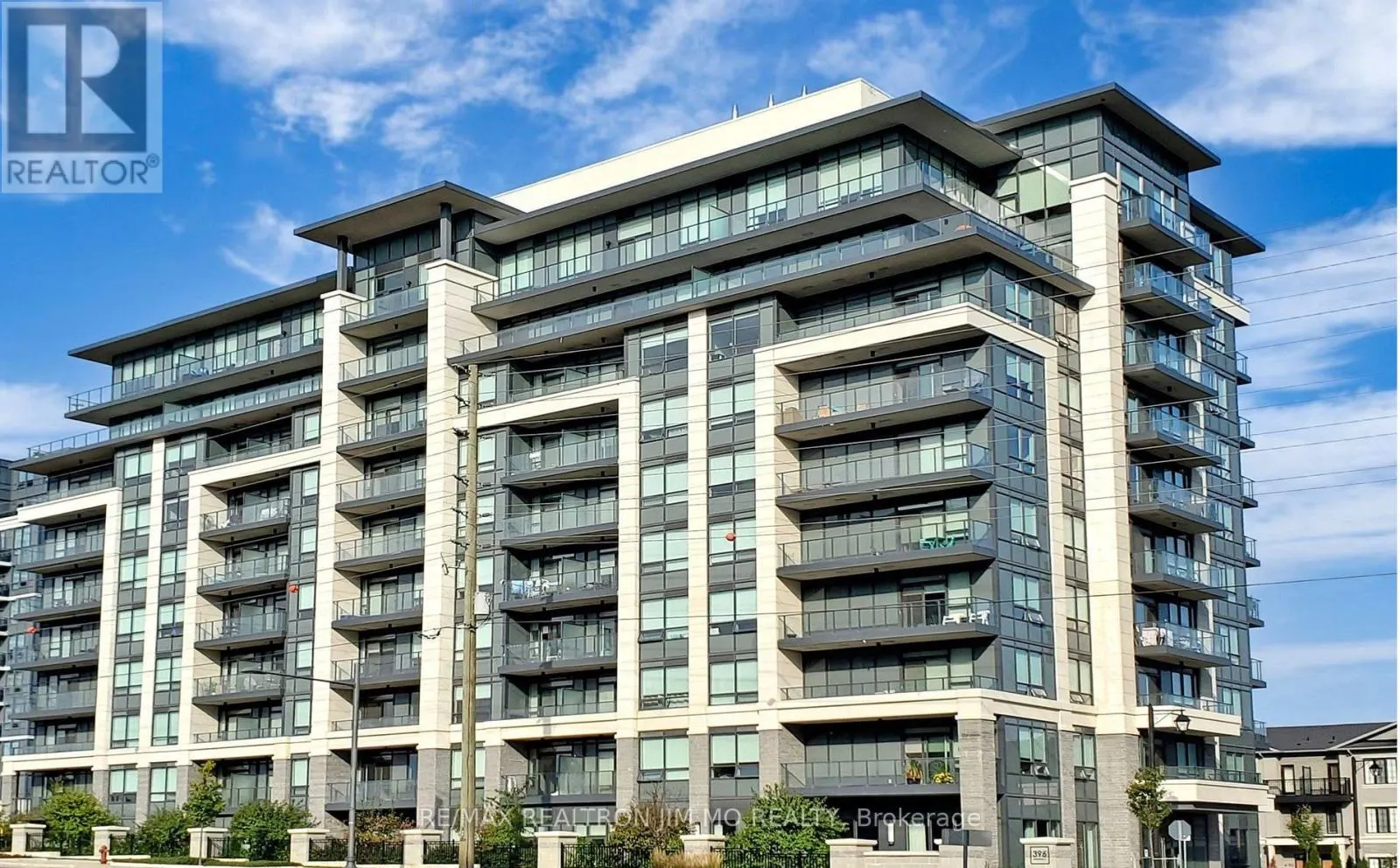 912 - 396 HIGHWAY 7 E