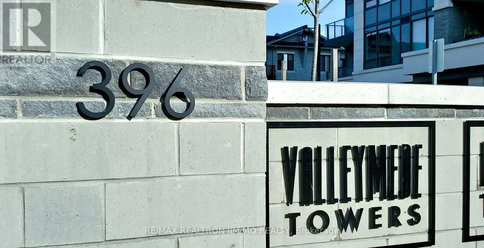 912 - 396 HIGHWAY 7 E