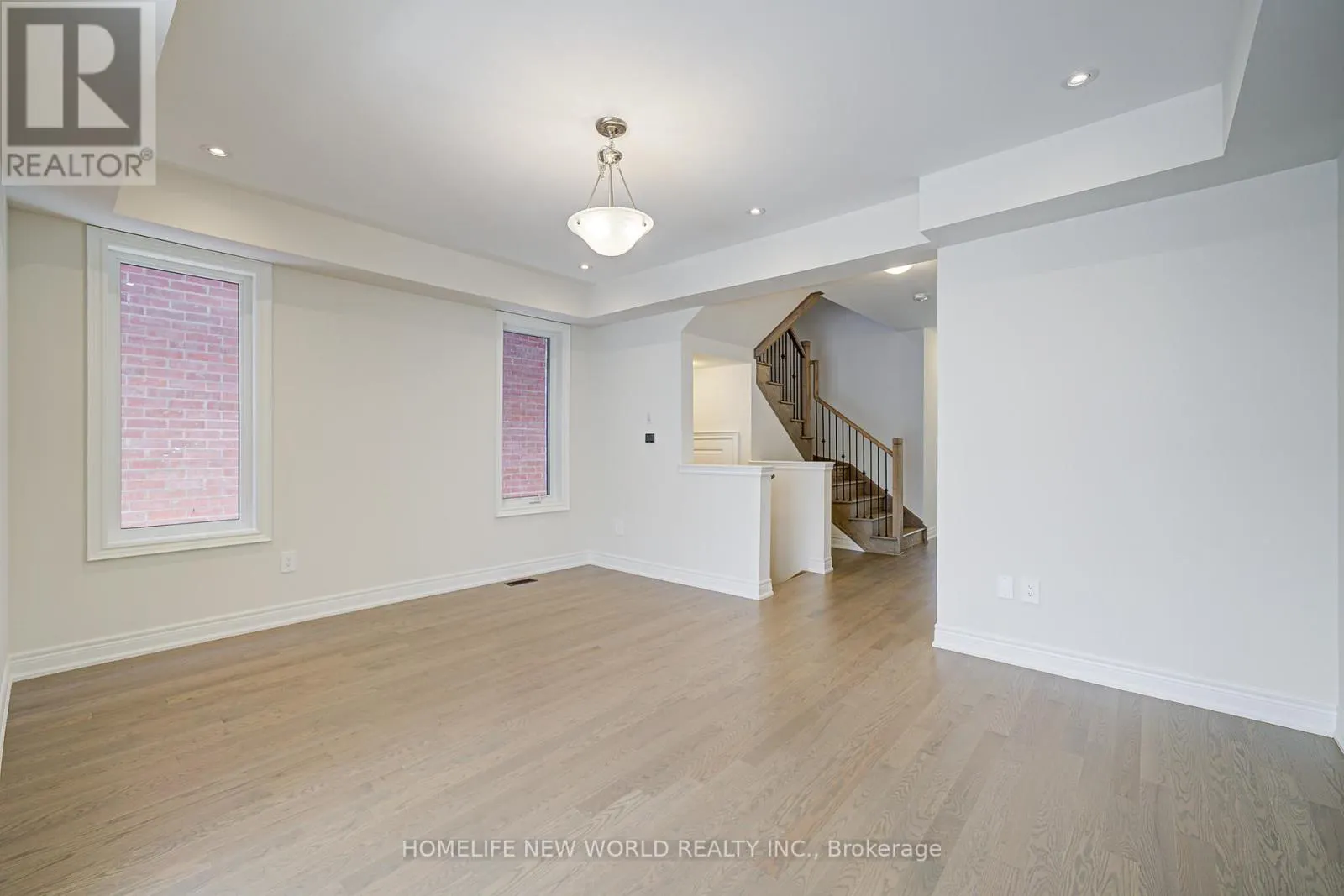 120 KENNETH ROGERS CRESCENT