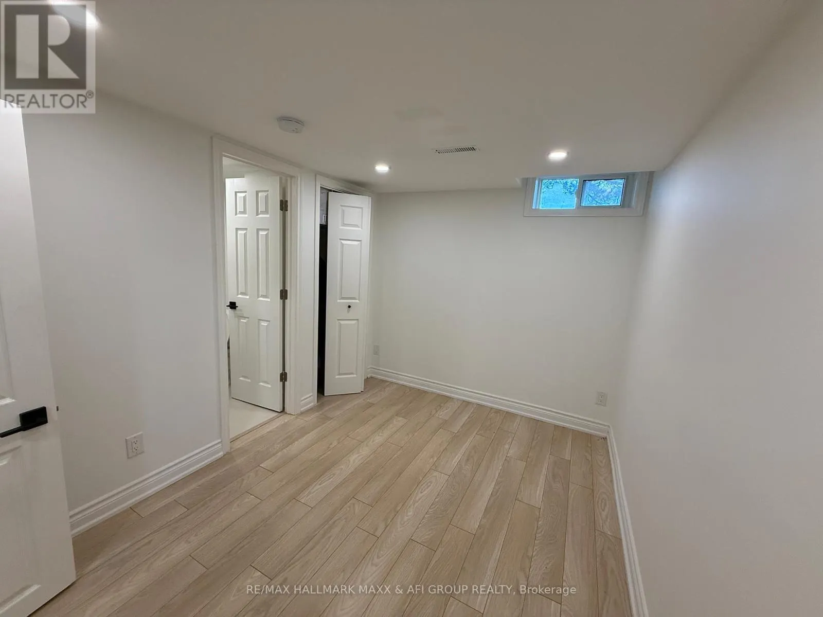 243 MURRAY DRIVE