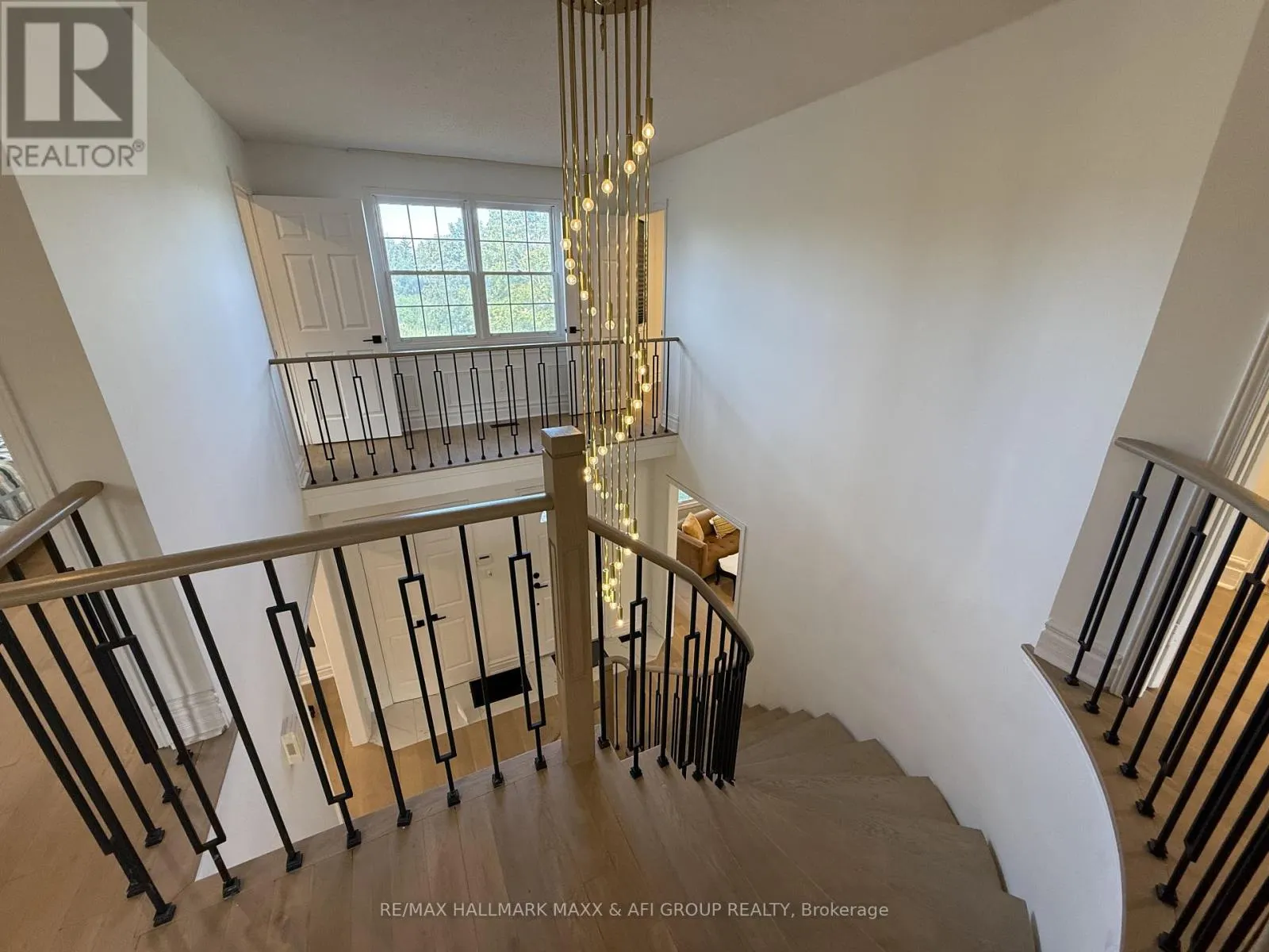 243 MURRAY DRIVE