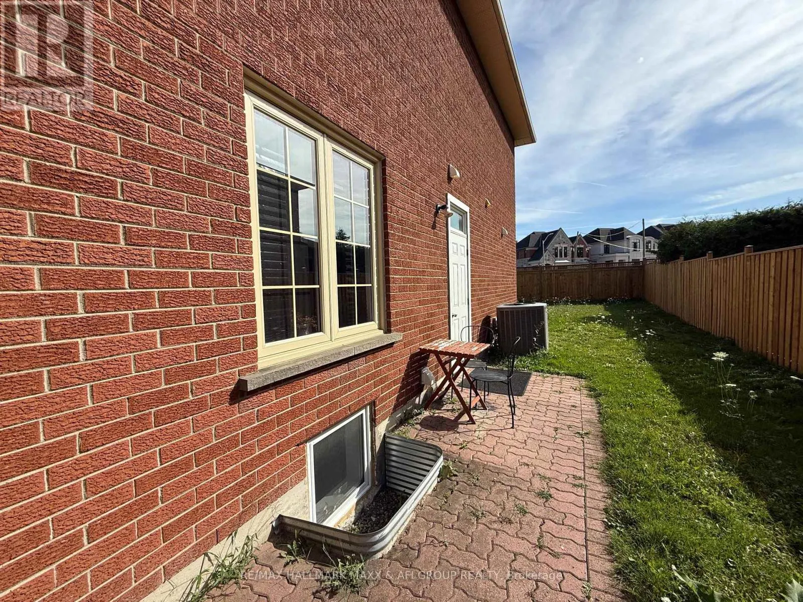 243 MURRAY DRIVE