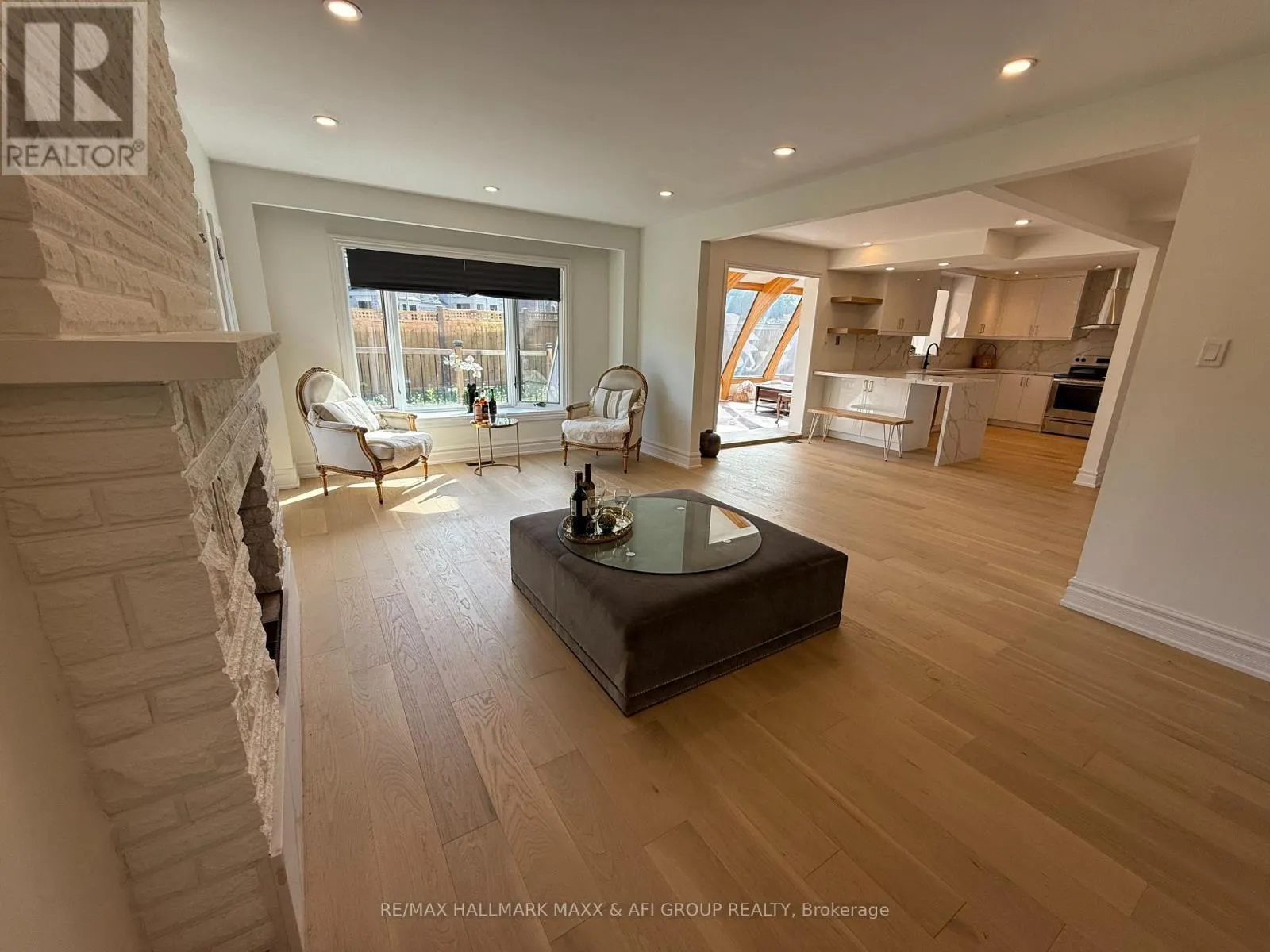243 MURRAY DRIVE
