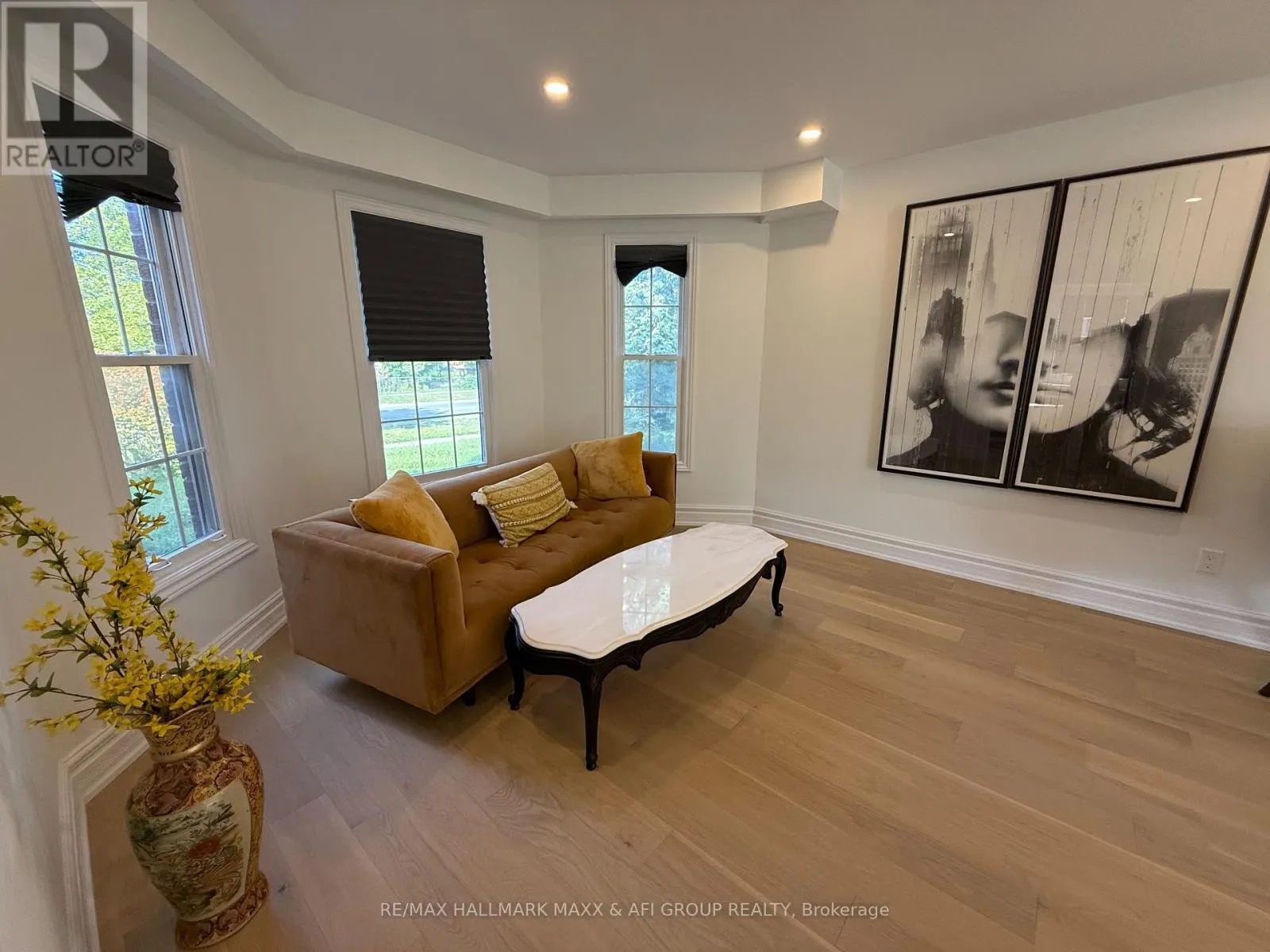 243 MURRAY DRIVE