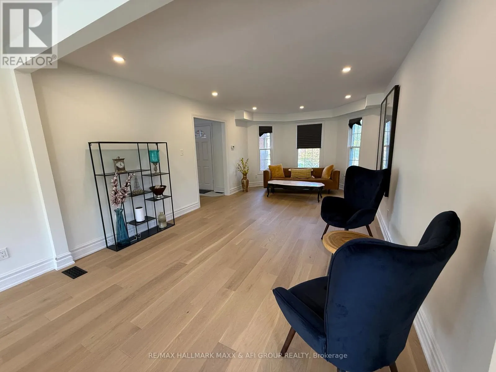 243 MURRAY DRIVE