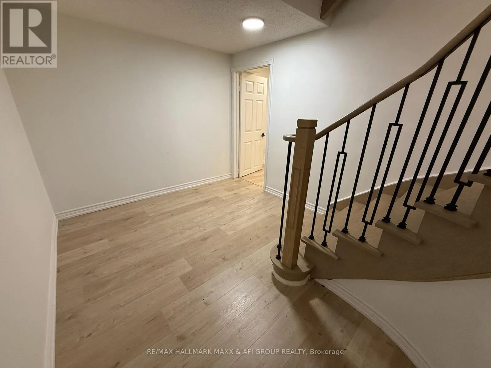 243 MURRAY DRIVE