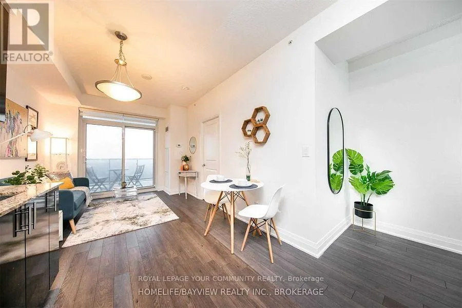 727 - 7165 YONGE STREET