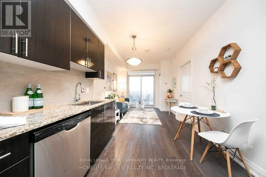 727 - 7165 YONGE STREET