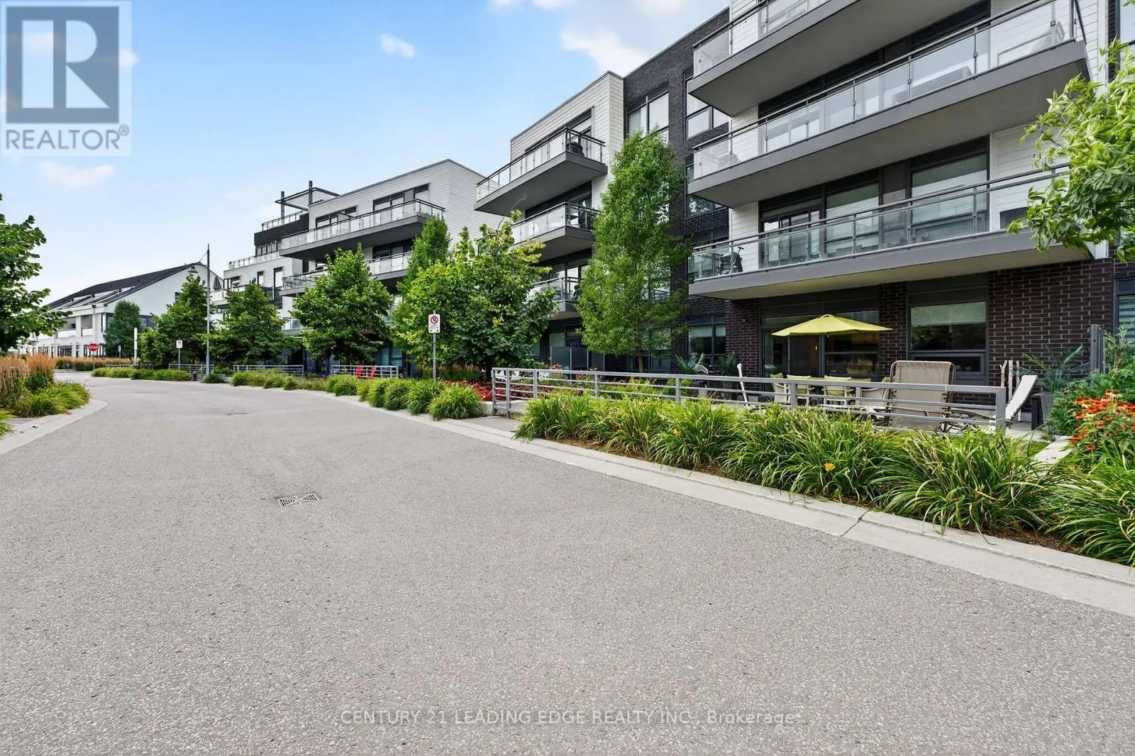 D120 - 333 SEA RAY AVENUE