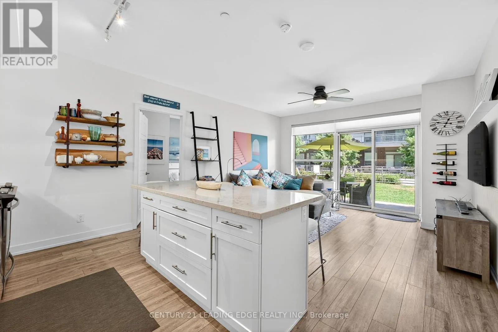 D120 - 333 SEA RAY AVENUE