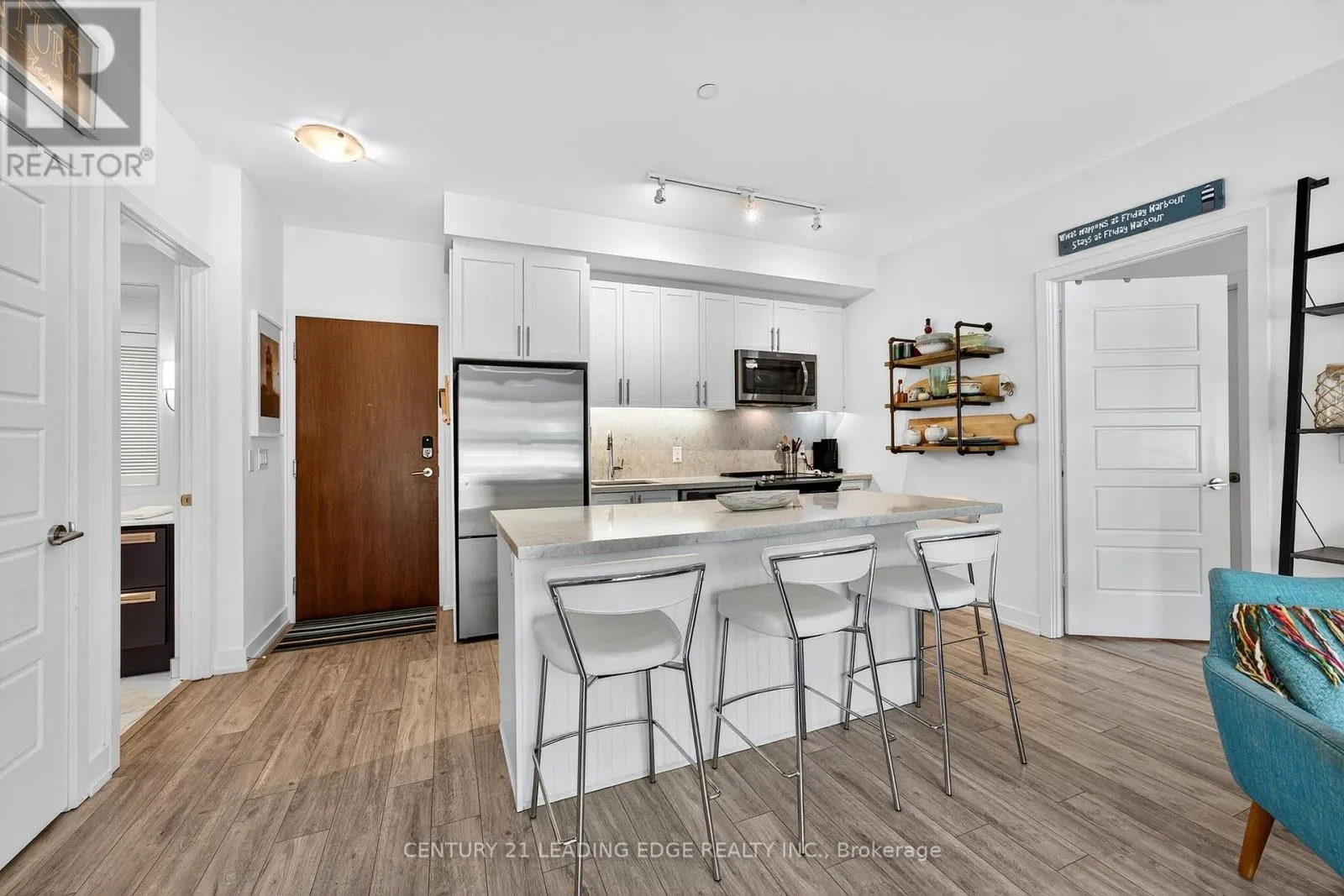 D120 - 333 SEA RAY AVENUE