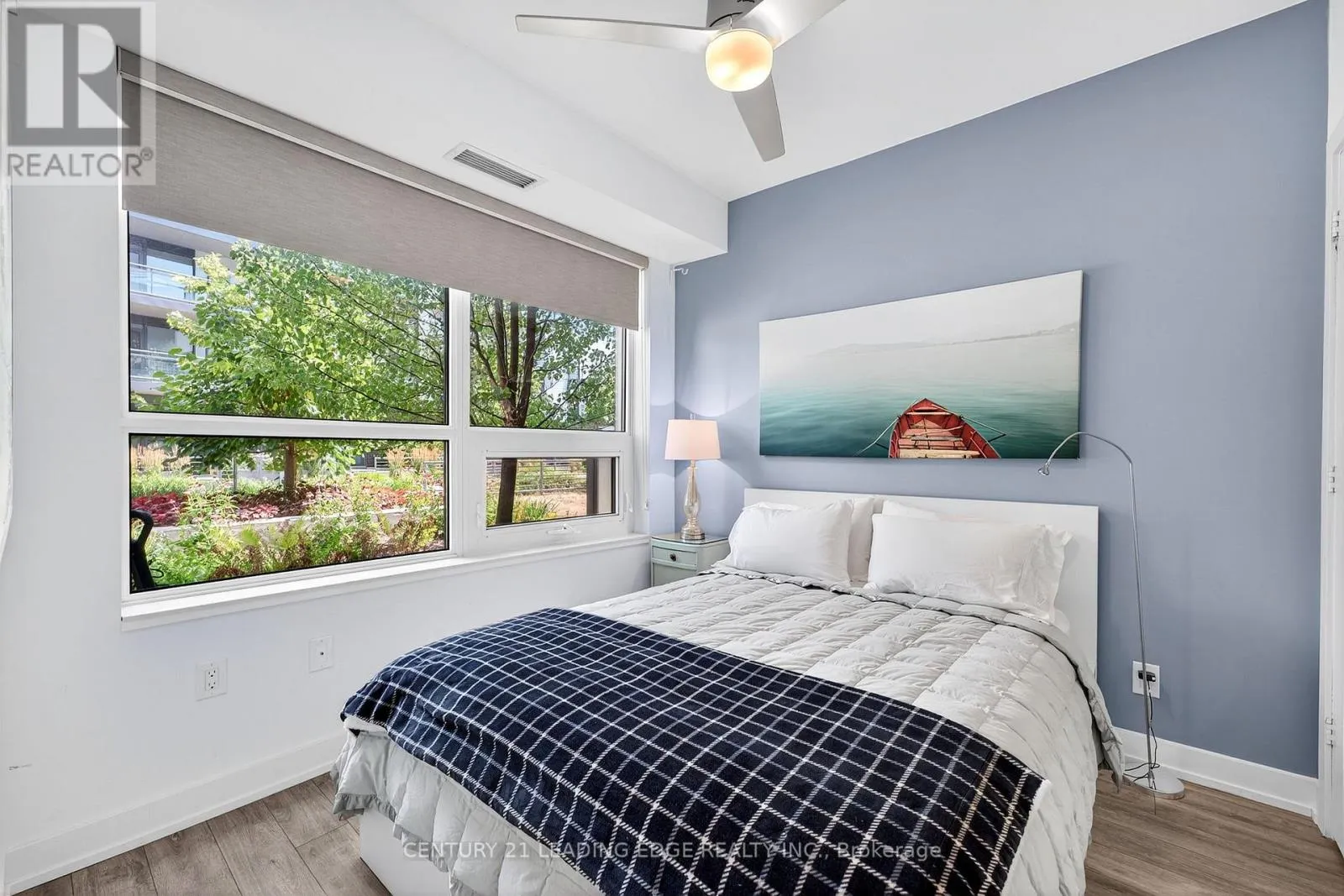 D120 - 333 SEA RAY AVENUE
