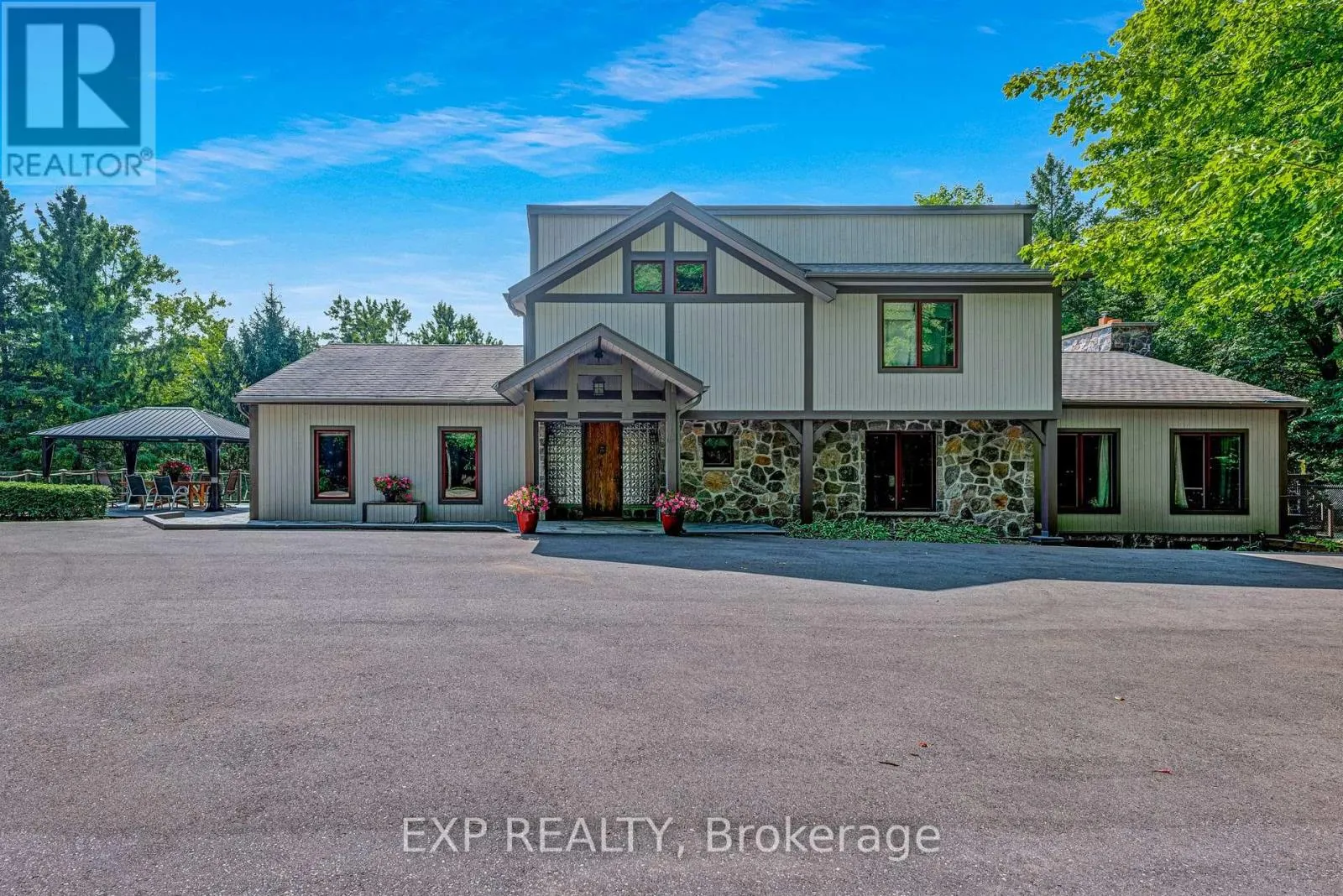 18340 BATHURST STREET