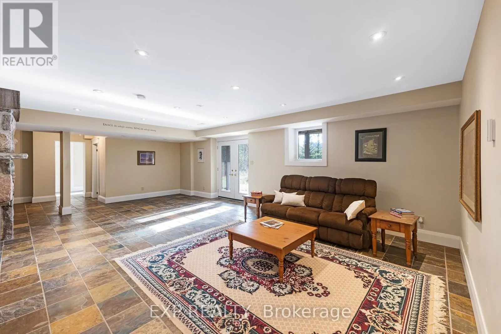 18340 BATHURST STREET