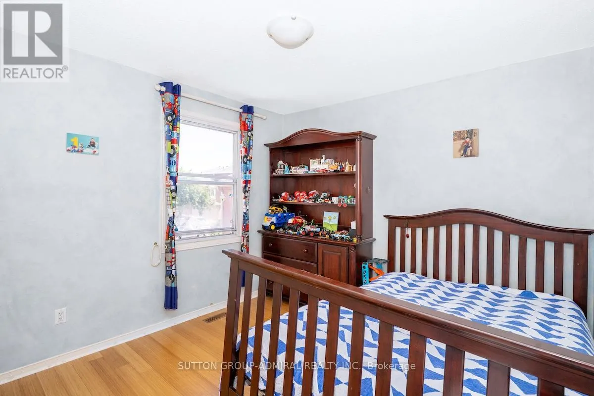 85 GLEN CRESCENT