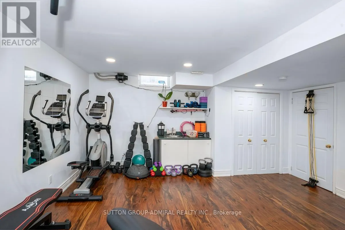 85 GLEN CRESCENT