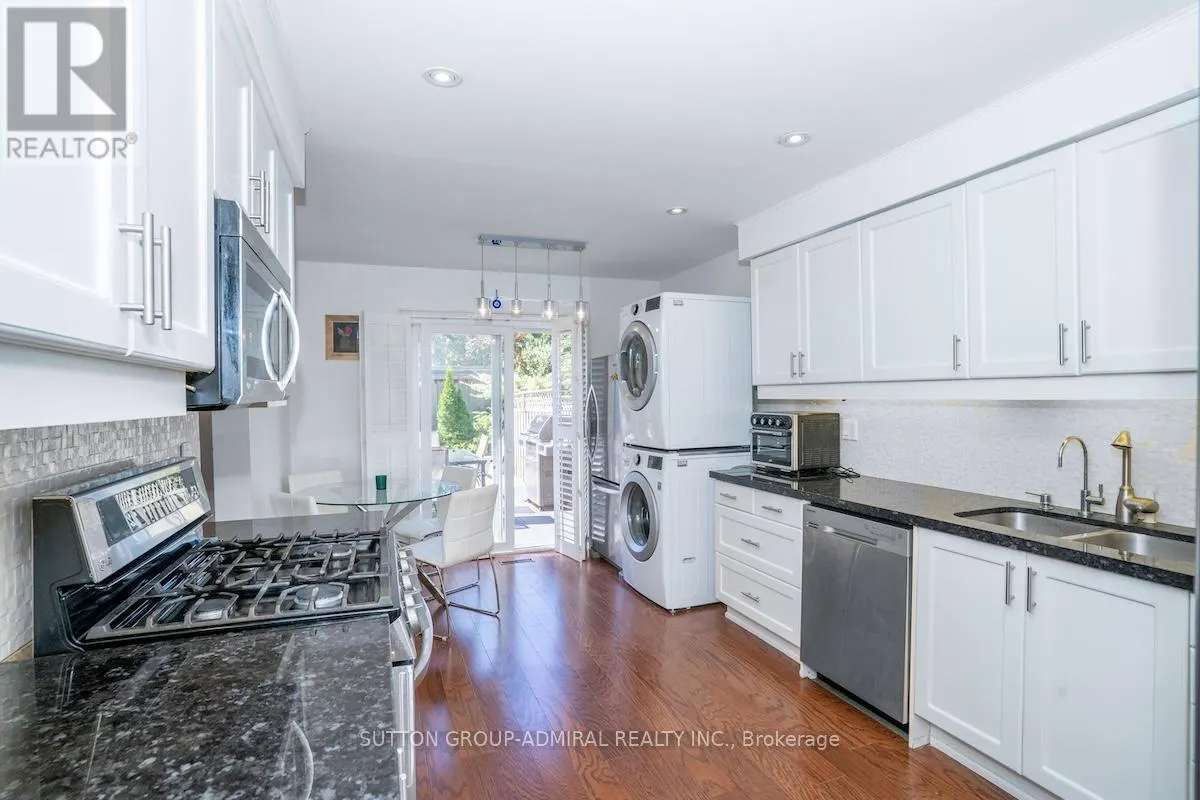 85 GLEN CRESCENT