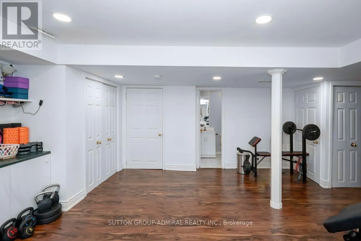 85 GLEN CRESCENT