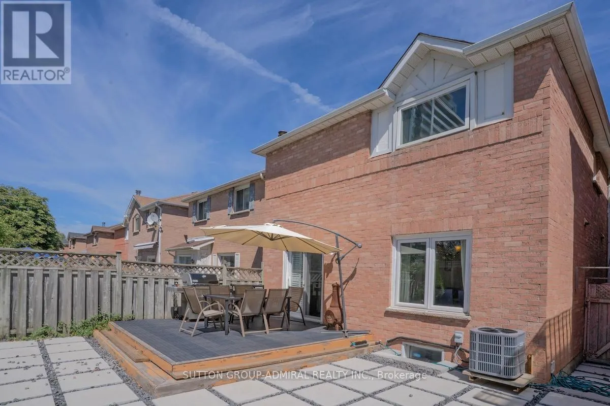 85 GLEN CRESCENT