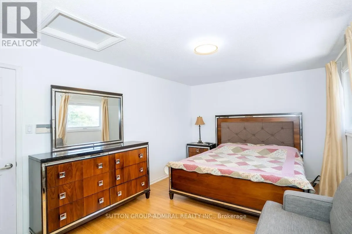 85 GLEN CRESCENT