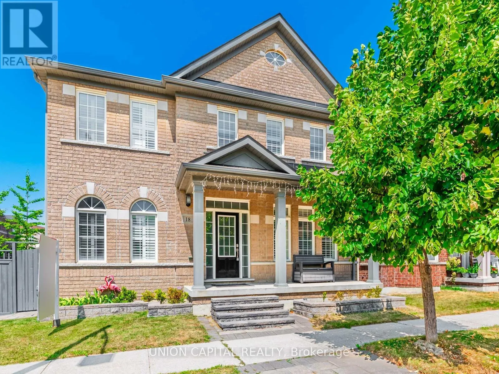 18 HONEY GLEN AVENUE