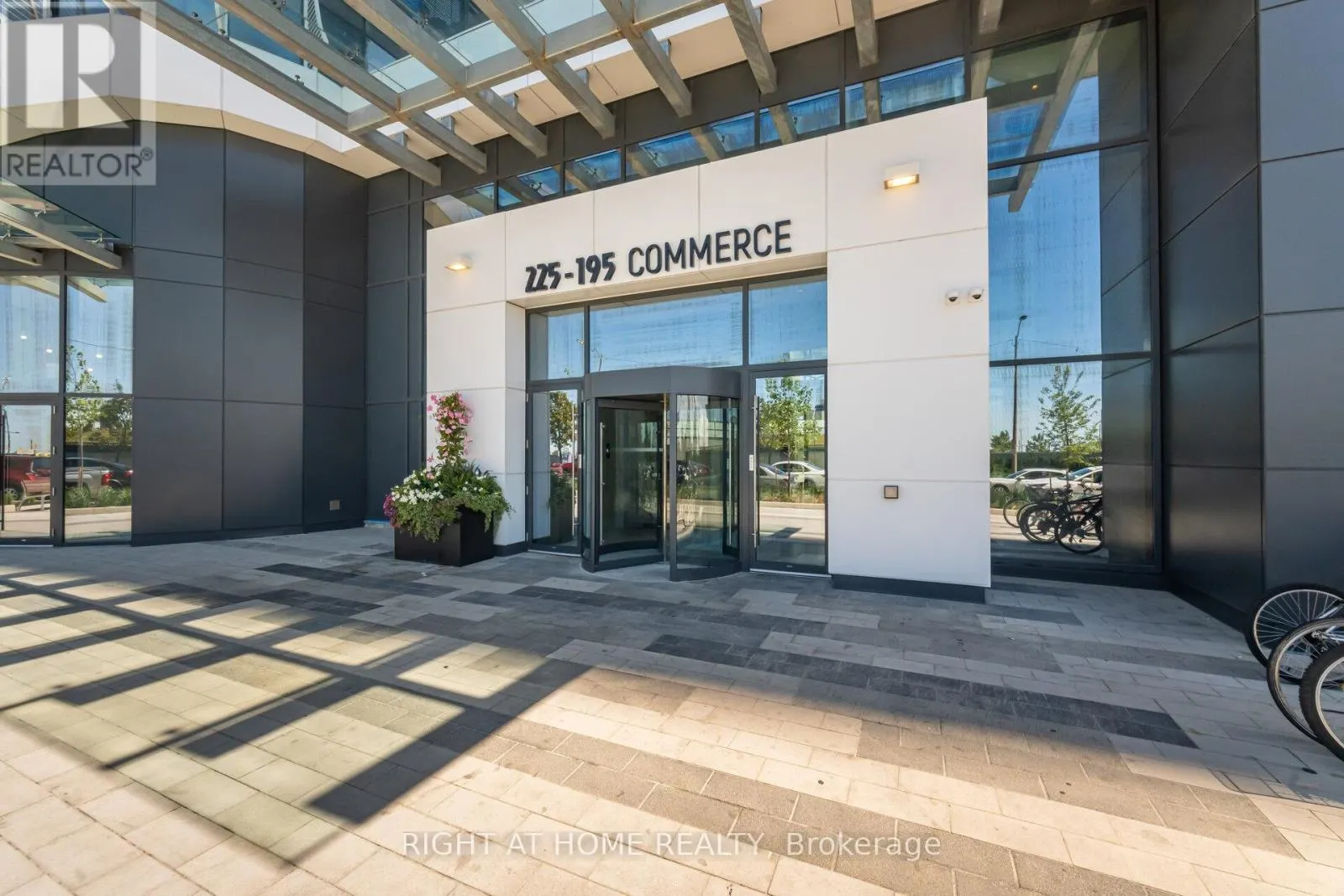 5911 - 225 COMMERCE STREET N