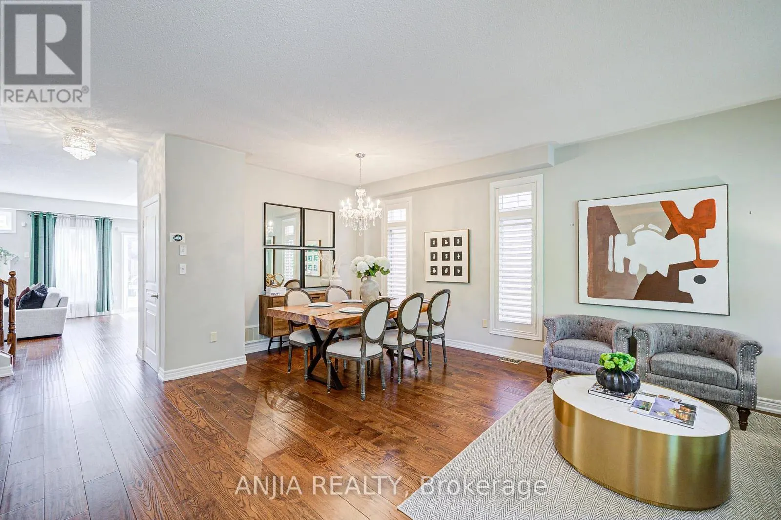 54 RAINBOW VALLEY CRESCENT