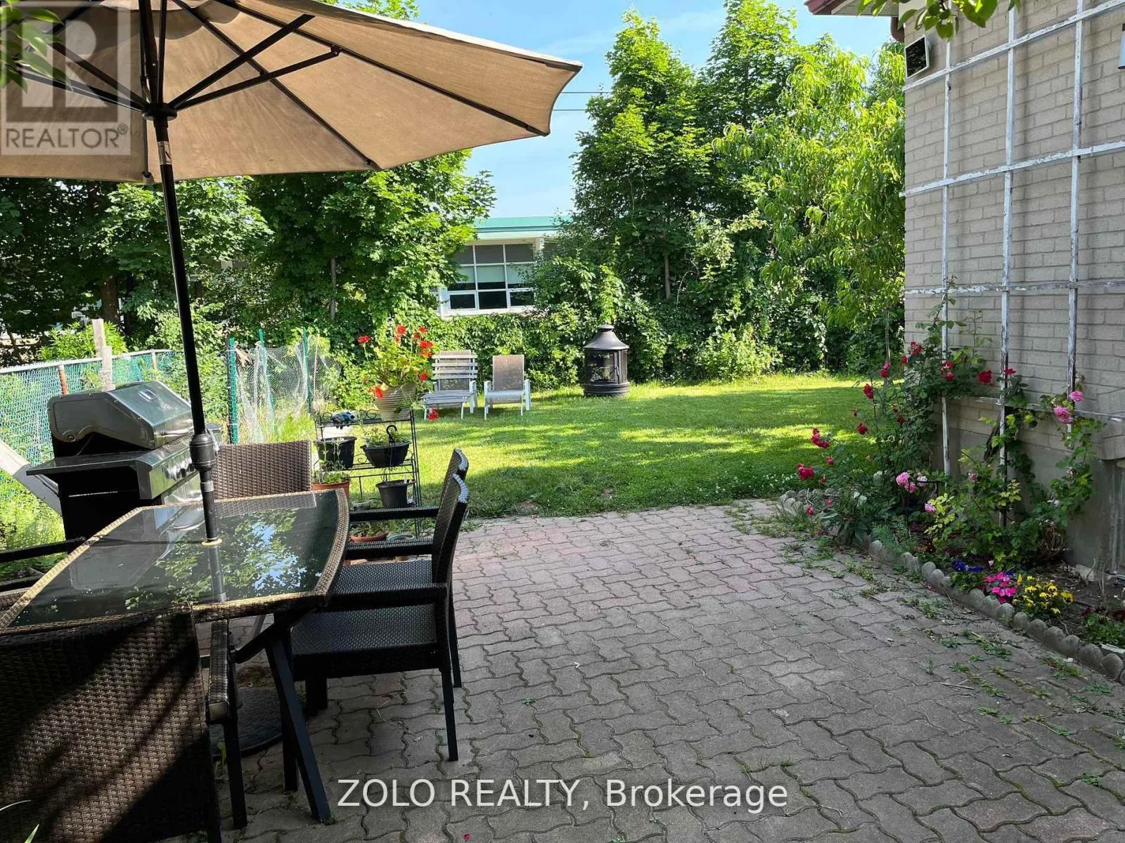 525 LYNETT CRESCENT