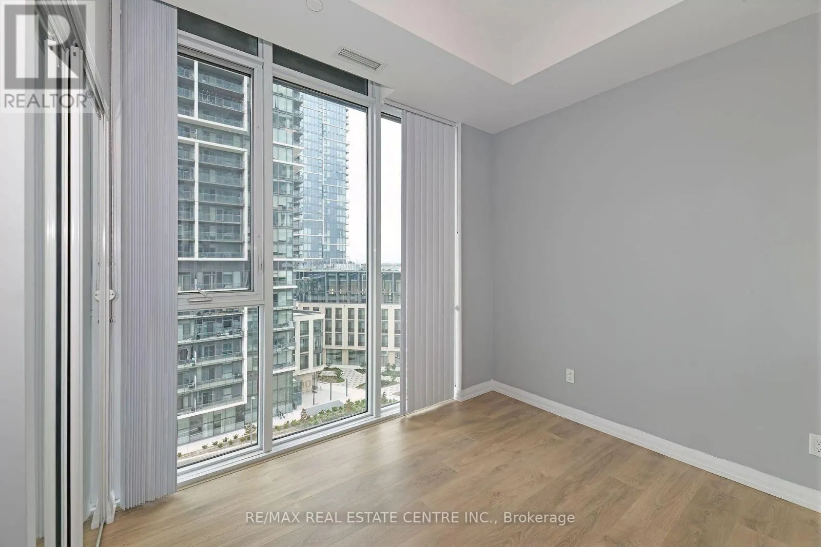 1515 - 7895 JANE STREET