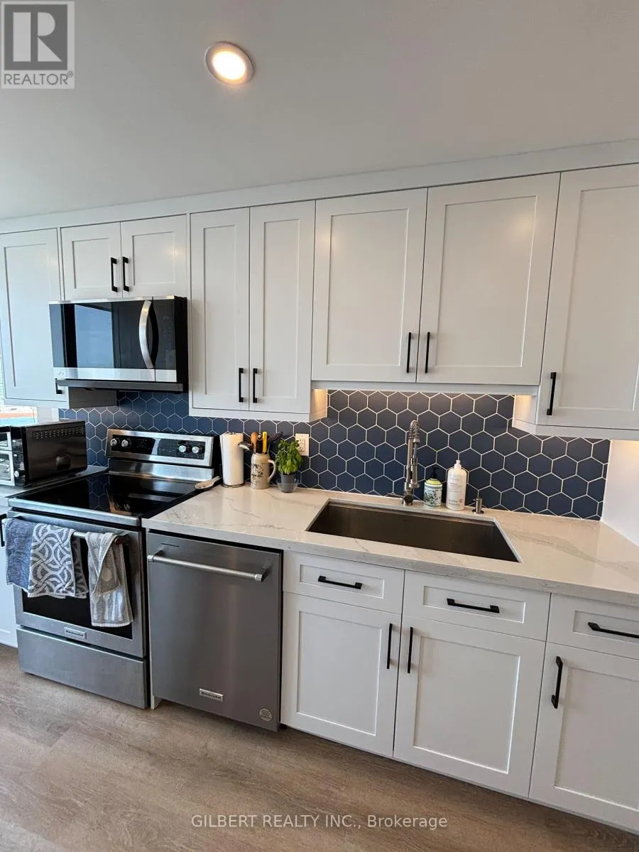 1114 - 7460 BATHURST STREET