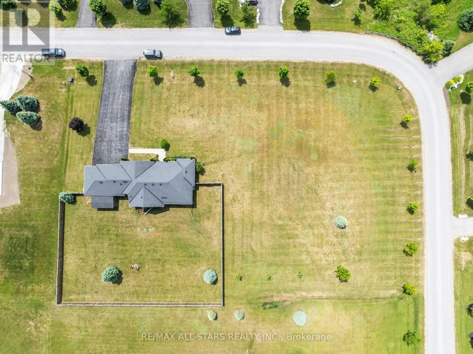 28 BAGSHAW CRESCENT