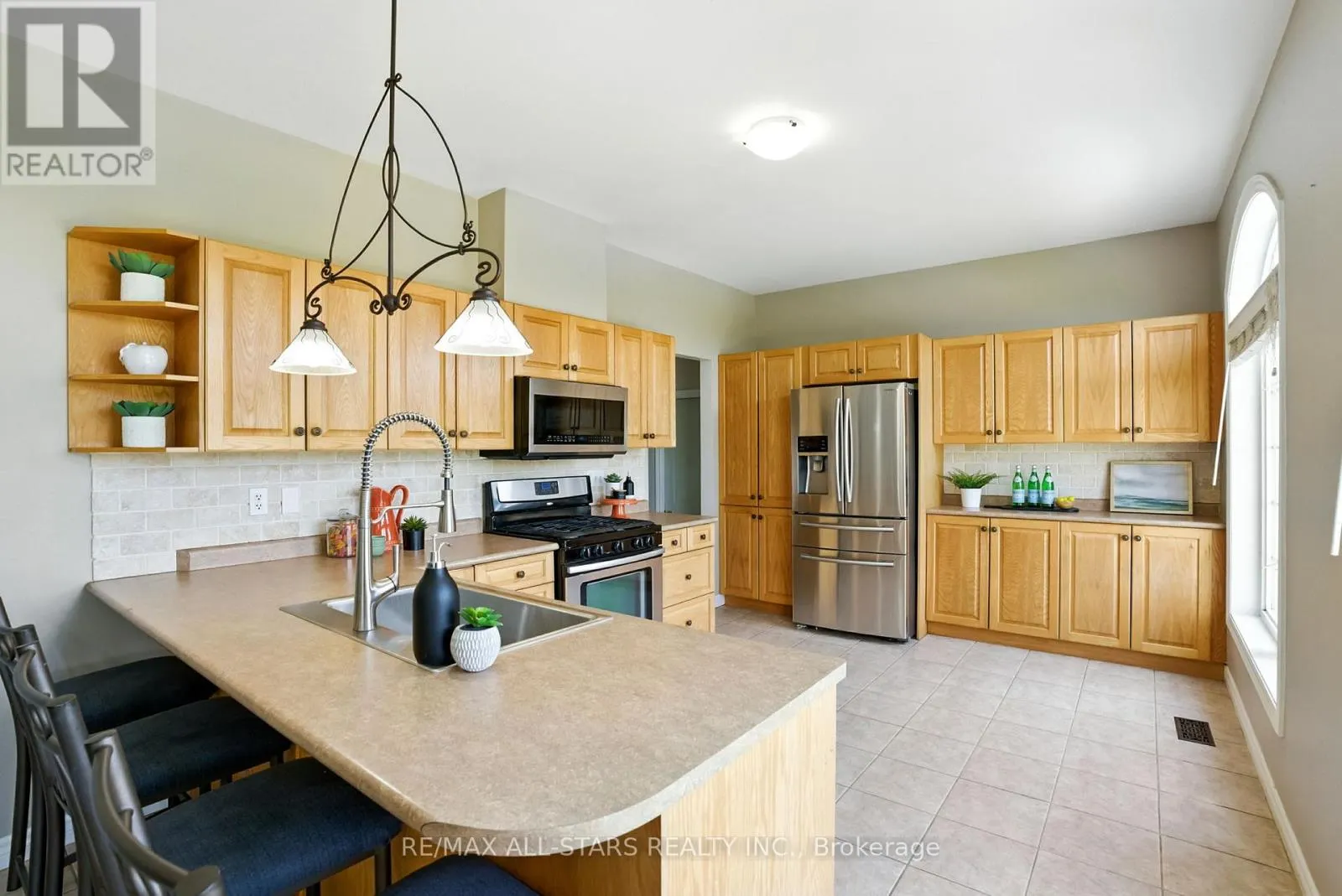 28 BAGSHAW CRESCENT