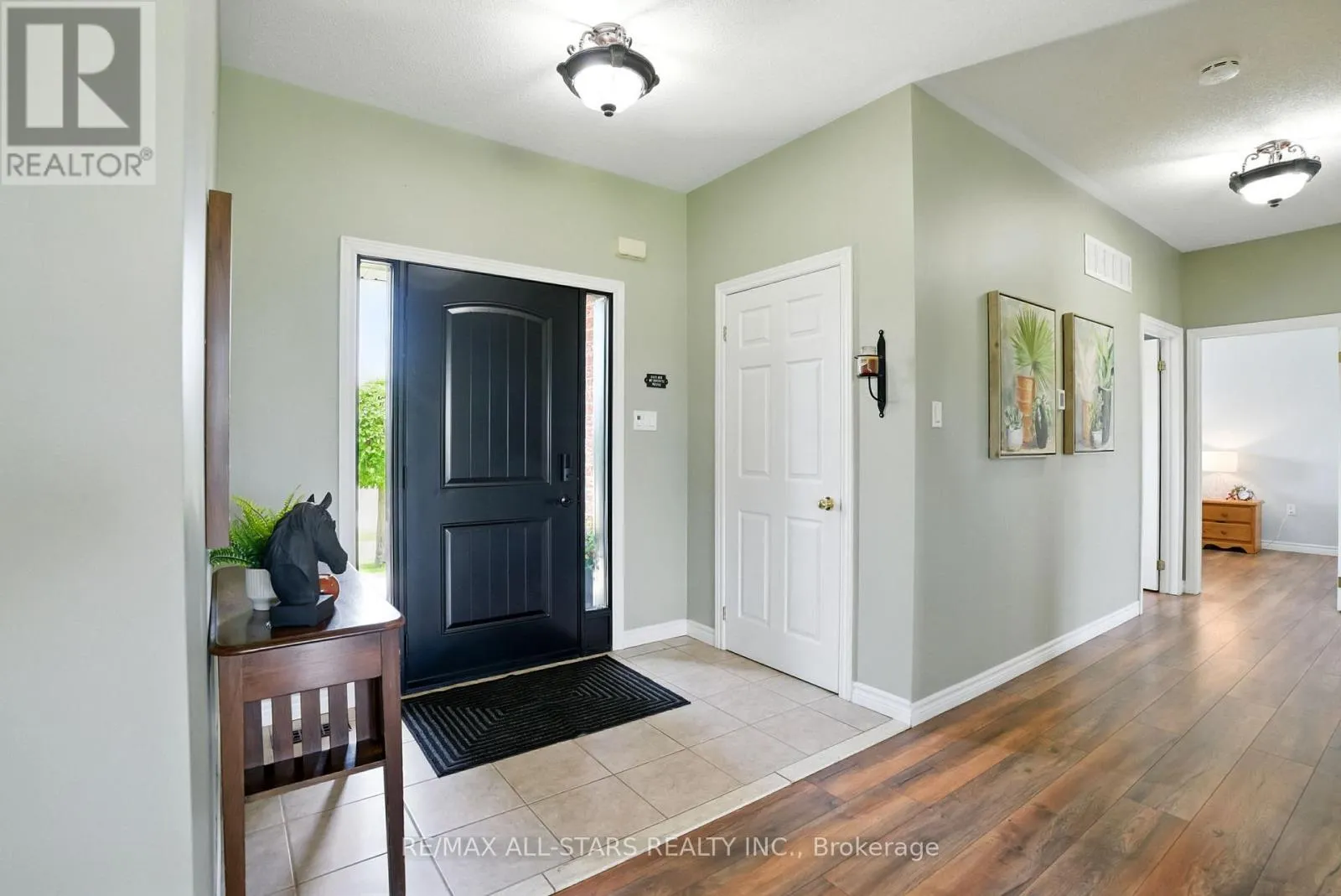 28 BAGSHAW CRESCENT