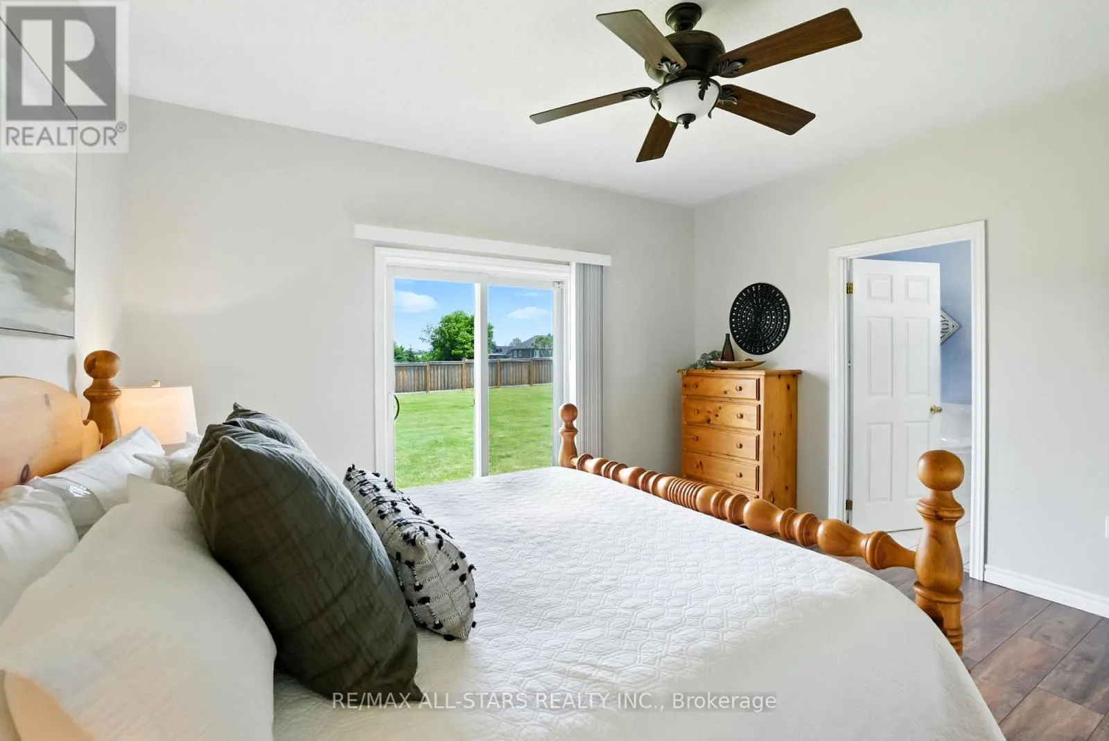 28 BAGSHAW CRESCENT