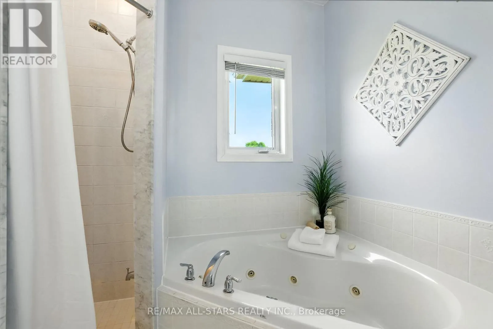 28 BAGSHAW CRESCENT
