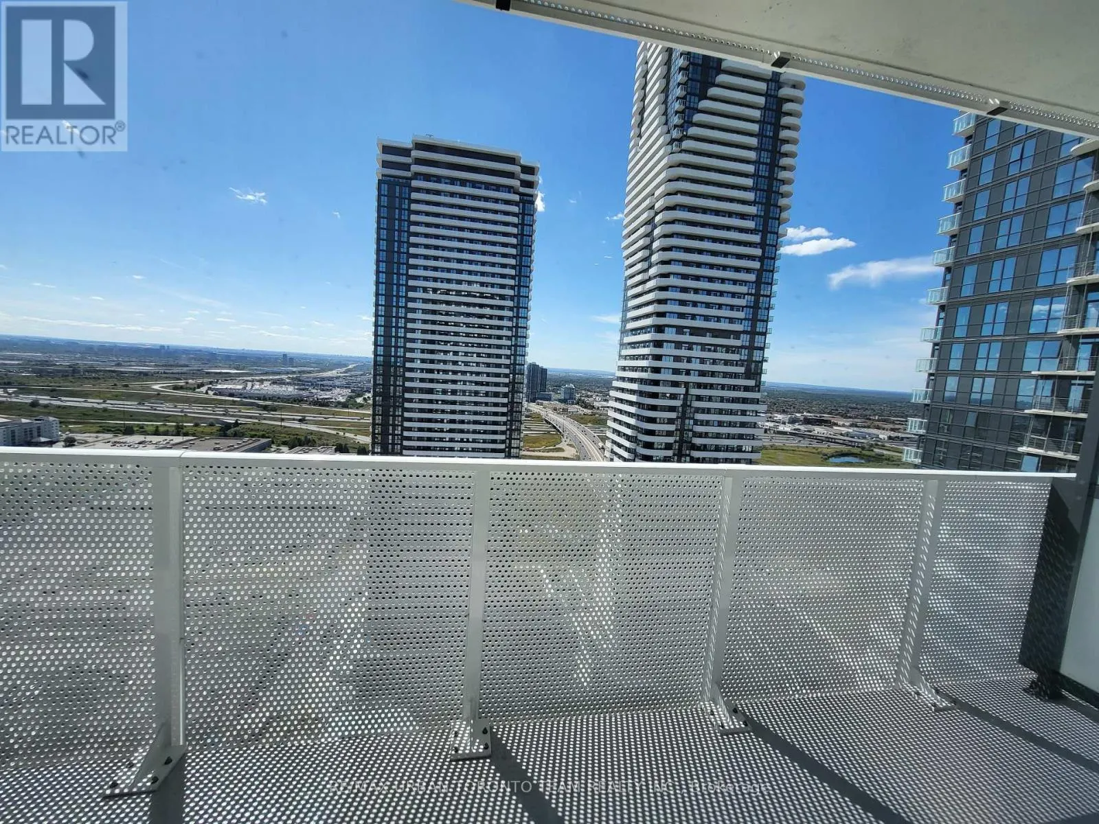 3501 - 28 INTERCHANGE WAY