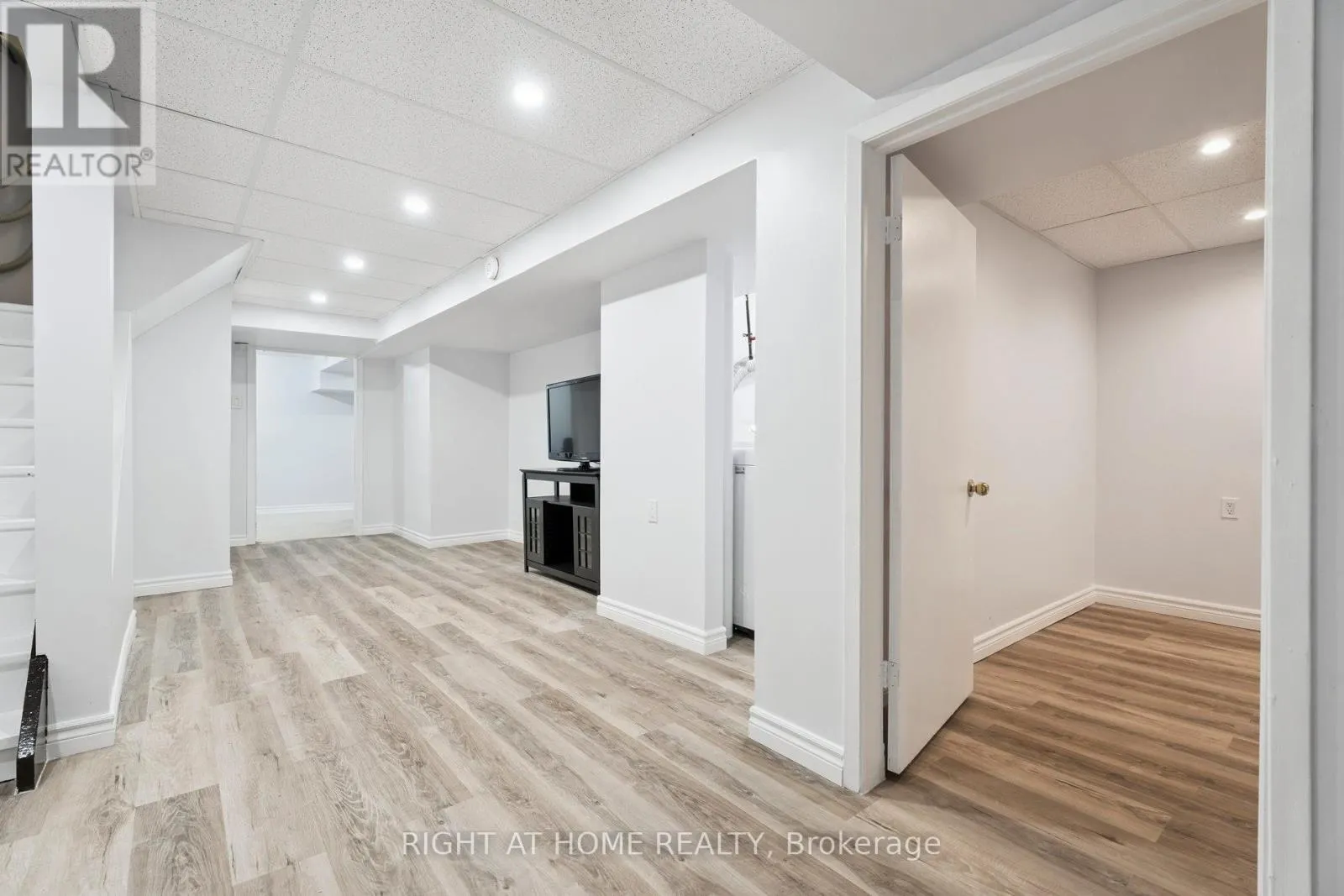 56 SUNBIRD BOULEVARD