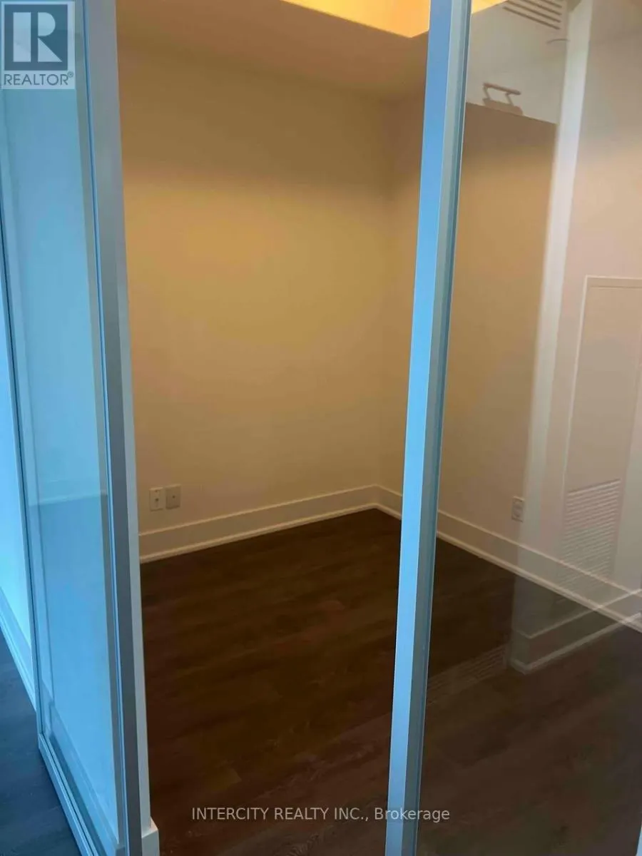 J1103 - 8081 BIRCHMOUNT ROAD