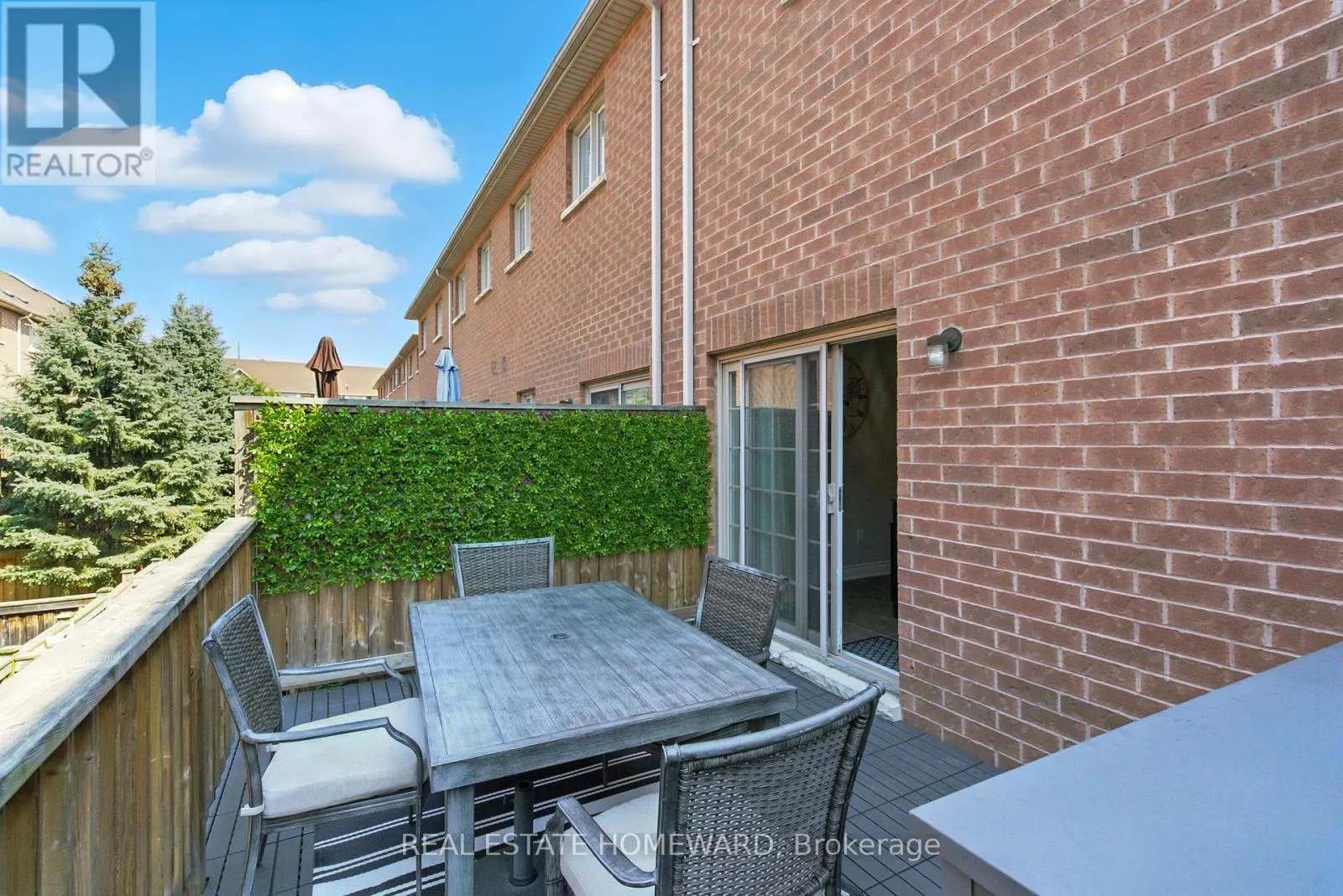 4 ISAAC DEVINS AVENUE