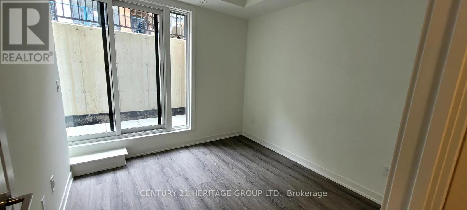 1230 - 12 DAVID EYER ROAD